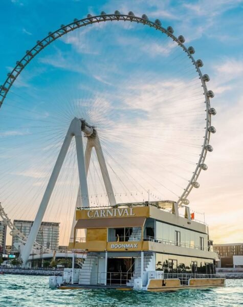 DinnerCruiseinDubaiMarinaWithMultiShow